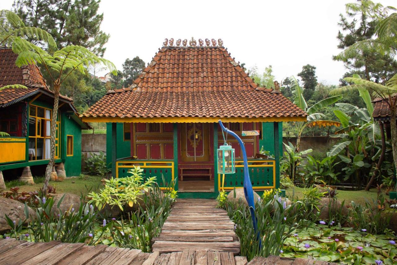 Jadul Village Resort Lembang Eksteriør bilde